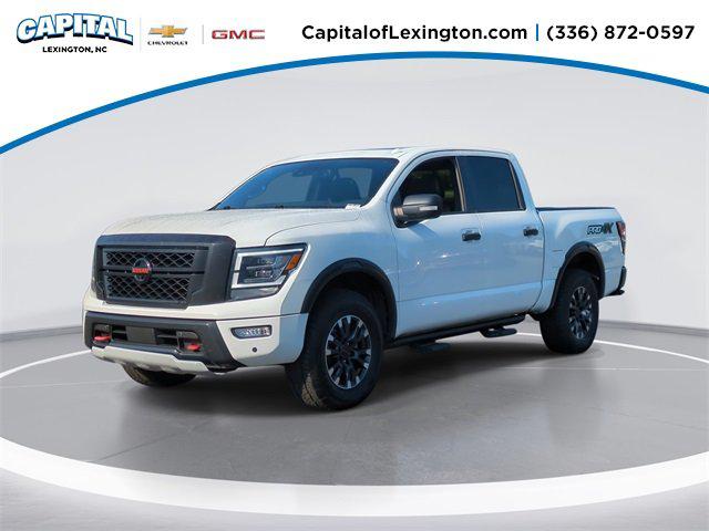 2021 Nissan TITAN Crew Cab PRO-4X 4x4 2021 Nissan TITAN Crew Cab PRO-4X 4x4