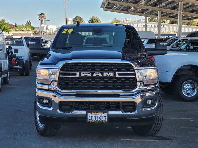 2024 RAM 2500 Big Horn Crew Cab 4x4 64 Box 2024 RAM 2500 Big Horn Crew Cab 4x4 64 Box