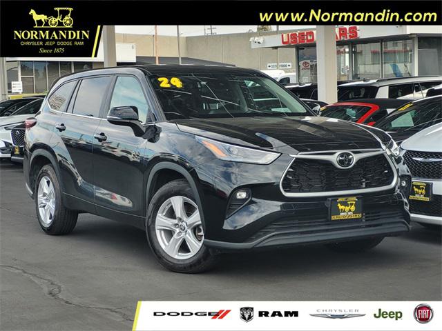 2024 Toyota Highlander LE