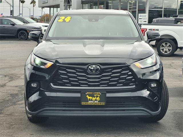 2024 Toyota Highlander LE 2024 Toyota Highlander LE