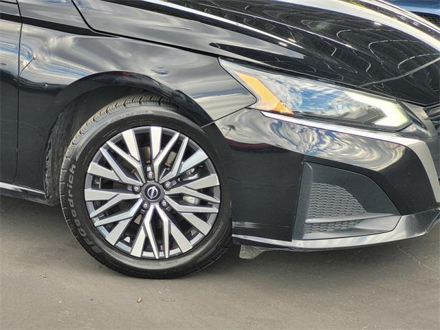 2023 Nissan Altima SV FWD