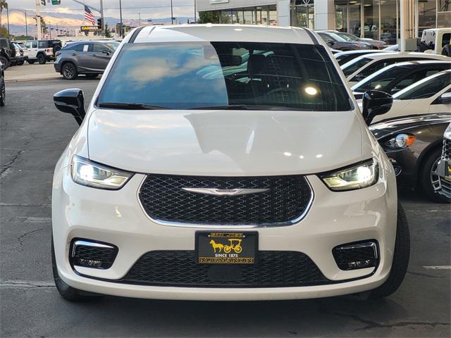 2025 Chrysler Pacifica Select 2025 Chrysler Pacifica Select