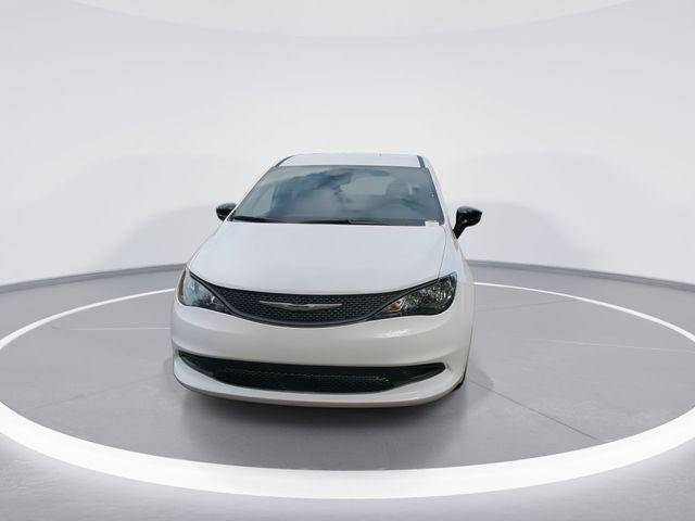 2025 Chrysler Voyager VOYAGER LX