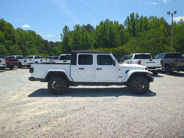 2025 Jeep Gladiator GLADIATOR NIGHTHAWK 4X4