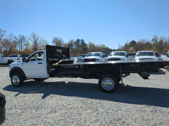 2024 RAM Ram 5500 Chassis Cab RAM 5500 TRADESMAN CHASSIS REGULAR CAB 4X2 120 CA