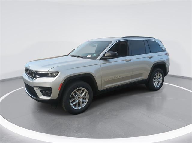 2025 Jeep Grand Cherokee GRAND CHEROKEE LAREDO X 4X2