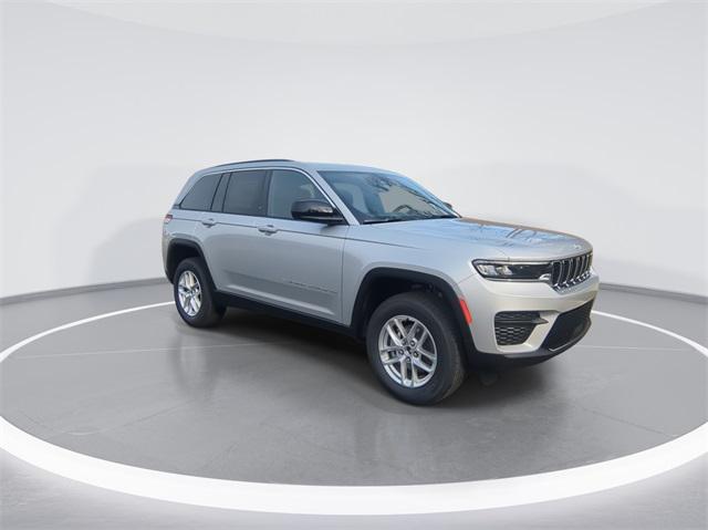 2025 Jeep Grand Cherokee GRAND CHEROKEE LAREDO X 4X2