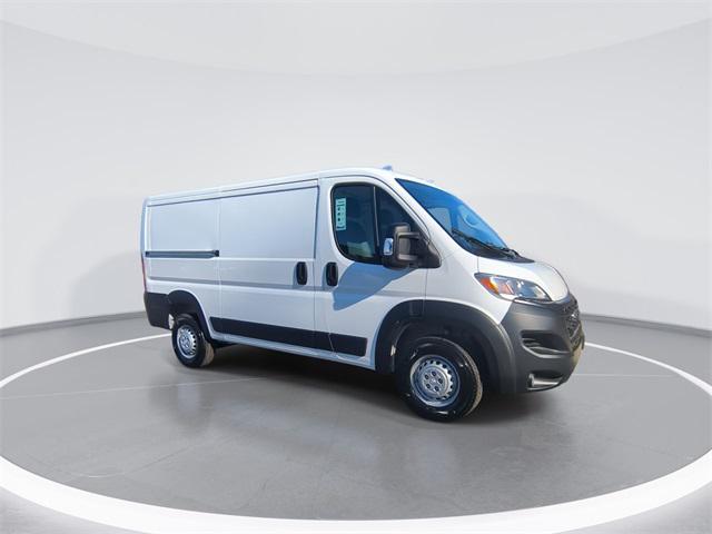 2025 RAM Ram ProMaster RAM PROMASTER 2500 TRADESMAN CARGO VAN LOW ROOF 136 WB