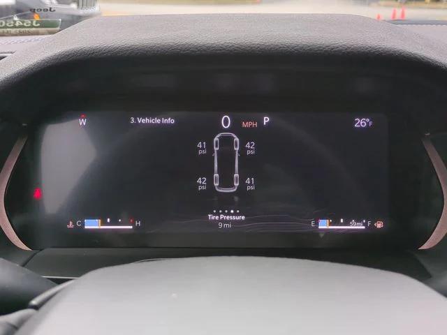 New 2025 Silver Zynith Exterior Paint Jeep Altitude X image 19