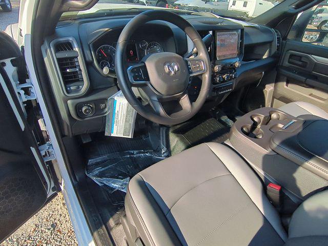 2025 RAM Ram 5500 Chassis Cab RAM 5500 TRADESMAN CHASSIS REGULAR CAB 4X4 108 CA 2025 RAM Ram 5500 Chassis Cab RAM 5500 TRADESMAN CHASSIS REGULAR CAB 4X4 108 CA