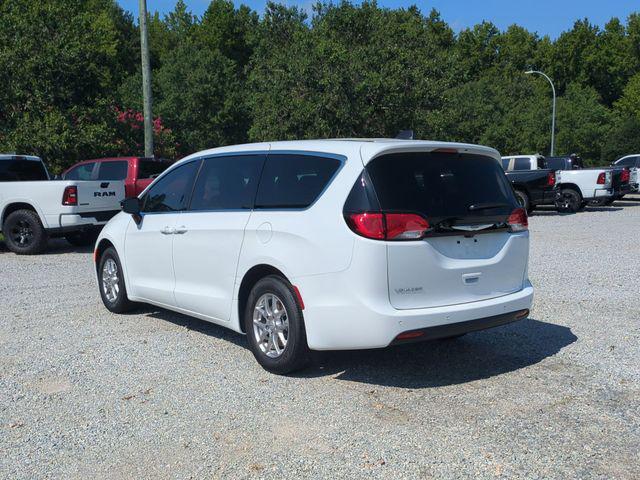 2025 Chrysler Voyager VOYAGER LX