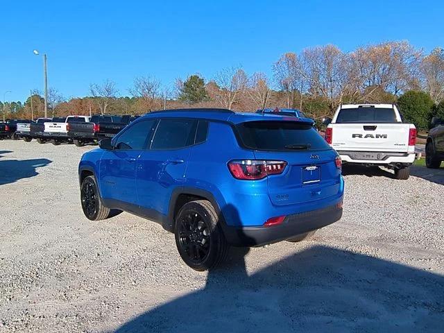 New 2026 Hydro Blue Pearl-Coat Exterior Paint Jeep Latitude image 3