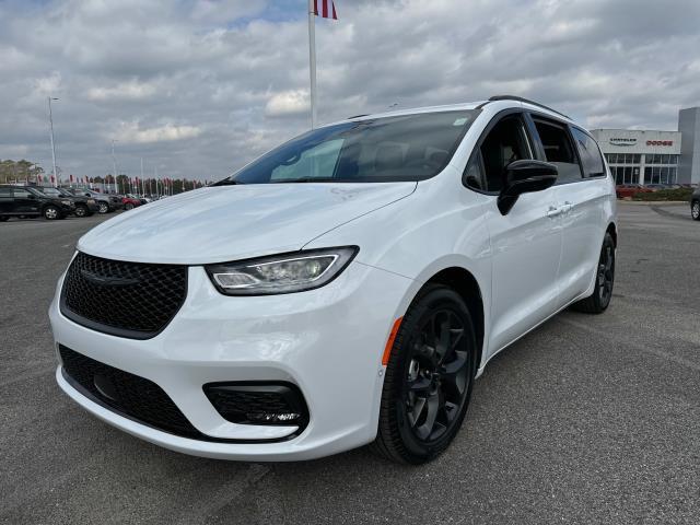 2024 Chrysler Pacifica Touring L 2024 Chrysler Pacifica Touring L