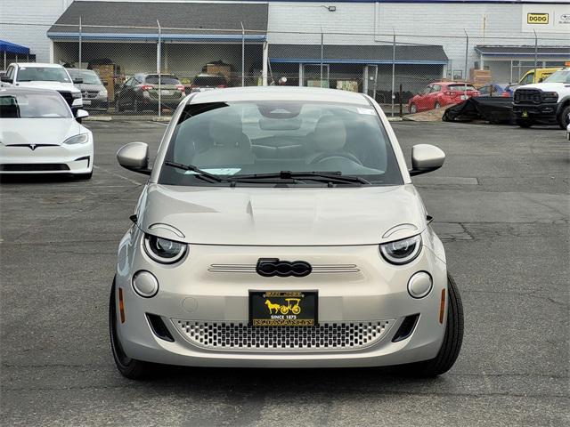 2025 Fiat FIAT 500e GIORGIO ARMANI Collectors Edition
