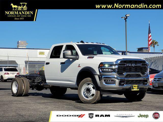 2025 RAM 5500 Chassis RAM 5500 TRADESMAN CHASSIS CREW CAB 4X4 84 CA