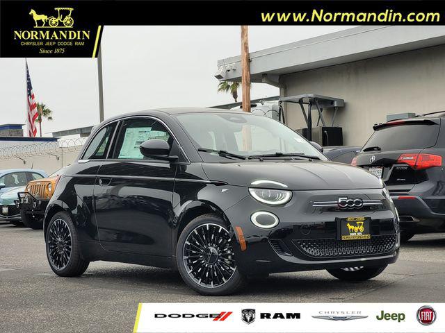 2025 Fiat FIAT 500e 500e ICONA