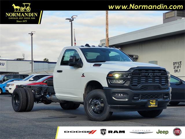 2026 RAM Ram 3500 Chassis Cab RAM 3500 TRADESMAN CHASSIS REGULAR CAB 4X4 84 CA 2026 RAM Ram 3500 Chassis Cab RAM 3500 TRADESMAN CHASSIS REGULAR CAB 4X4 84 CA