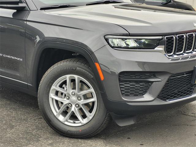 2025 Jeep Grand Cherokee GRAND CHEROKEE LAREDO X 4X4