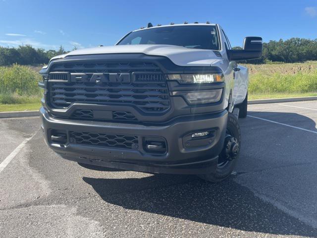 2025 RAM 3500 Tradesman Crew Cab 4x4 8 Box 2025 RAM 3500 Tradesman Crew Cab 4x4 8 Box
