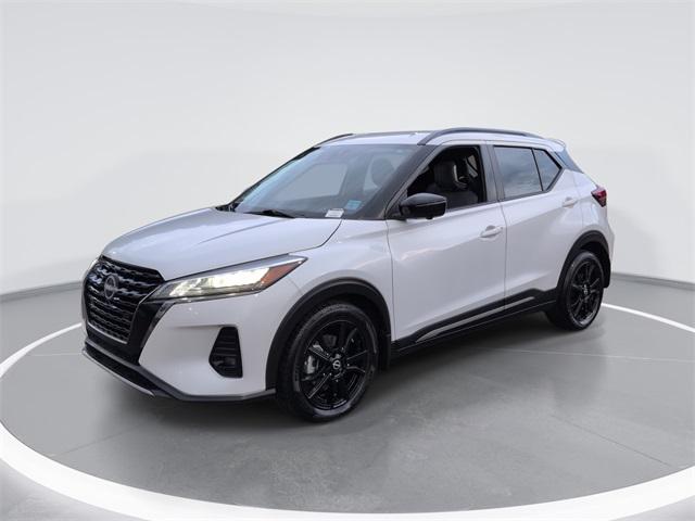 2022 Nissan Kicks SR Xtronic CVT