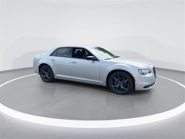 2023 Chrysler 300 Touring