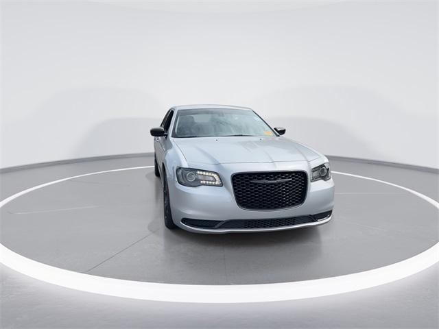 2023 Chrysler 300 Touring