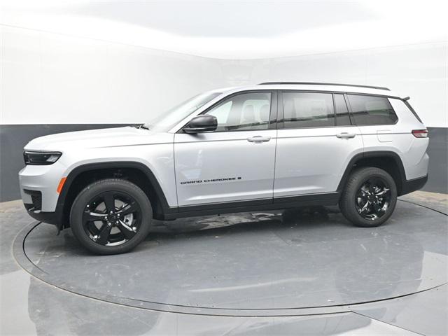 2025 Jeep Grand Cherokee GRAND CHEROKEE L ALTITUDE 4X4