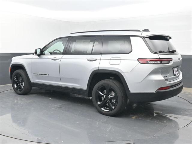 2025 Jeep Grand Cherokee GRAND CHEROKEE L ALTITUDE 4X4
