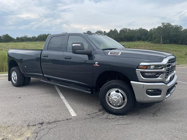 2026 RAM Ram 3500 RAM 3500 TRADESMAN CREW CAB 4X4 8 BOX