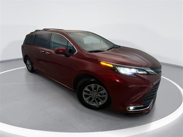 2022 Toyota Sienna XLE 2022 Toyota Sienna XLE