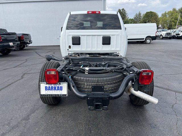 2025 RAM 2500 Tradesman Crew Cab 4x2 8 Box 2025 RAM 2500 Tradesman Crew Cab 4x2 8 Box