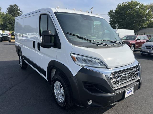 2025 RAM ProMaster 1500 Cargo Van SLT Low Roof 136 WB