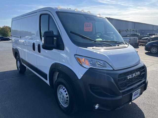 2025 RAM ProMaster 1500 Cargo Van Tradesman Low Roof 136 WB w/Pass Seat