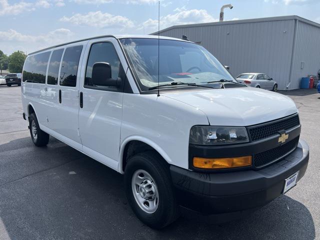 2023 Chevrolet Express Passenger RWD 3500 Extended Wheelbase LS 2023 Chevrolet Express Passenger RWD 3500 Extended Wheelbase LS