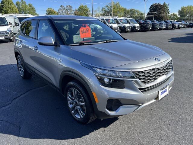 2021 Kia Seltos LX 2021 Kia Seltos LX
