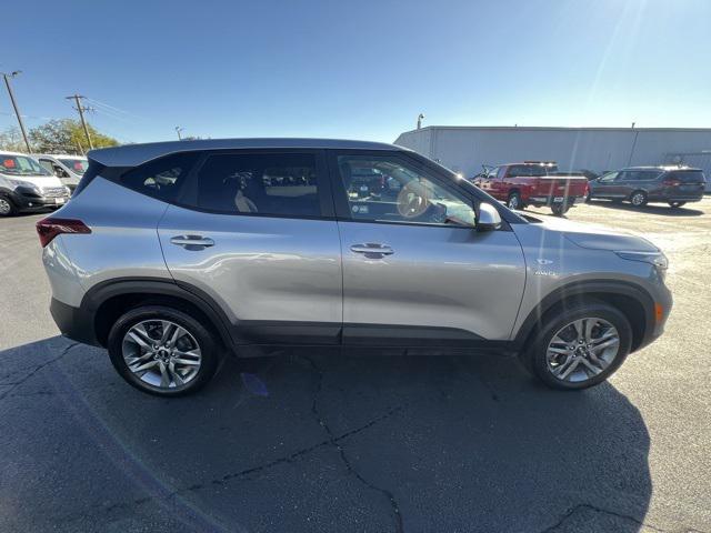 2021 Kia Seltos LX 2021 Kia Seltos LX