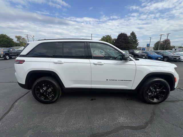 2025 Jeep Grand Cherokee GRAND CHEROKEE ALTITUDE 4X4