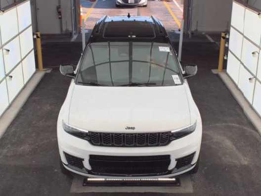 2023 Jeep Grand Cherokee L Summit Reserve 4x4 2023 Jeep Grand Cherokee L Summit Reserve 4x4