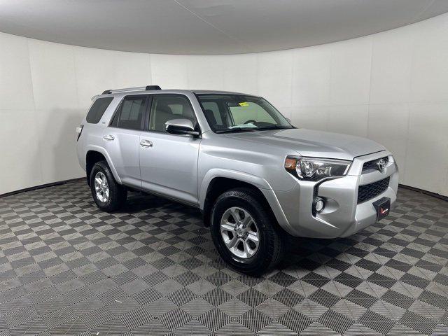 2019 Toyota 4Runner SR5 2019 Toyota 4Runner SR5