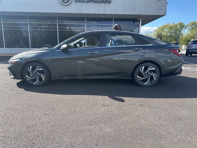 2024 Hyundai Elantra Limited 2024 Hyundai Elantra Limited