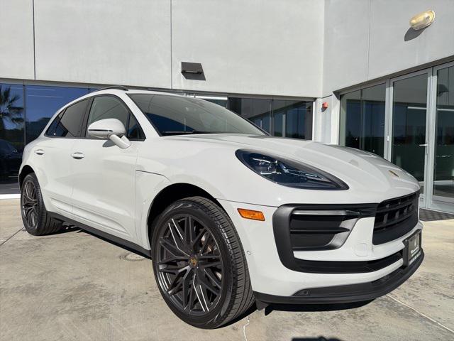 2022 Porsche Macan Base 2022 Porsche Macan Base