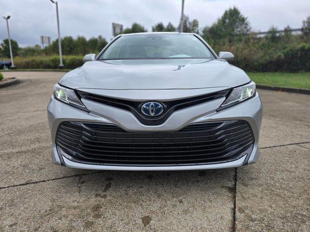 2020 Toyota Camry LE Hybrid