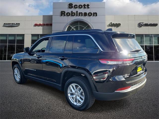 2025 Jeep Grand Cherokee GRAND CHEROKEE LAREDO X 4X4