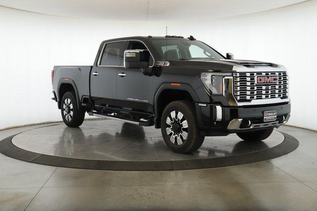 2025 GMC Sierra 2500HD 4WD Crew Cab Standard Bed Denali