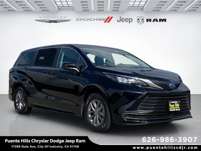 2024 Toyota Sienna LE 2024 Toyota Sienna LE