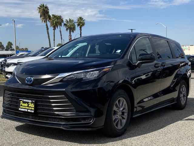 2024 Toyota Sienna LE 2024 Toyota Sienna LE