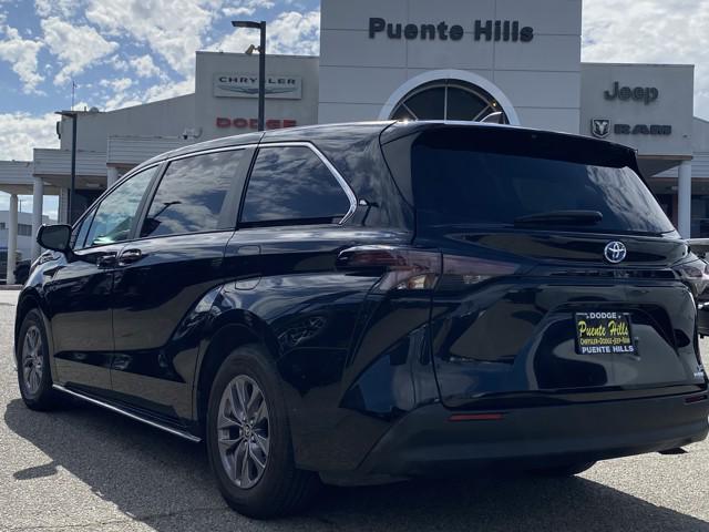 2024 Toyota Sienna LE 2024 Toyota Sienna LE