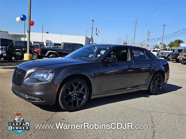 2021 Chrysler 300 Touring