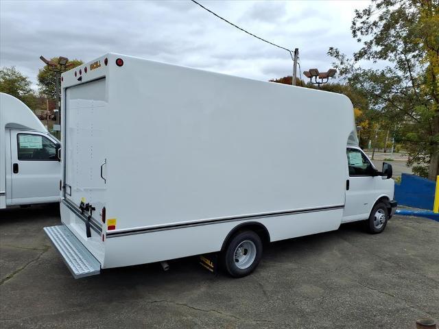 2025 Chevrolet Express Cutaway Work Van