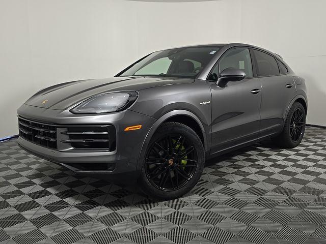 2025 Porsche Cayenne E-Hybrid Unknown for sale in Waukesha, WI